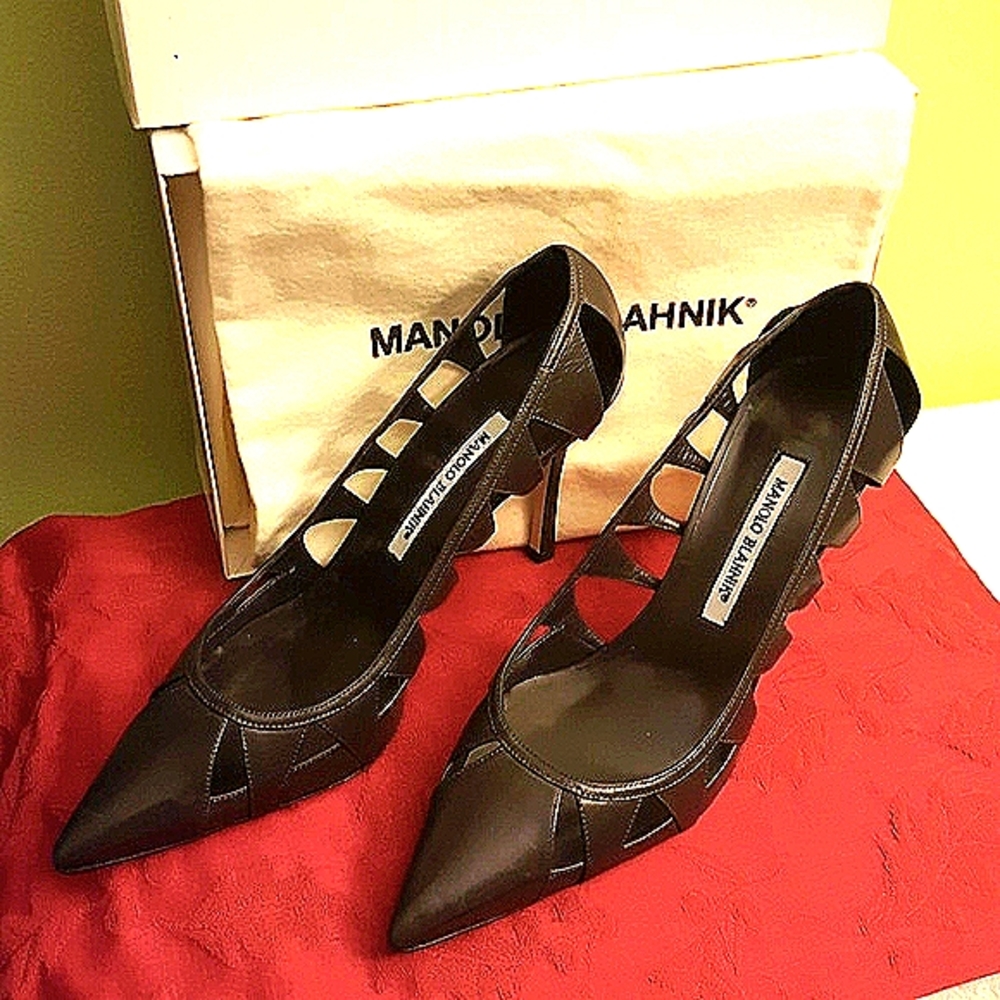 Manolo Blahnik Shoe - Picture 4 of 6